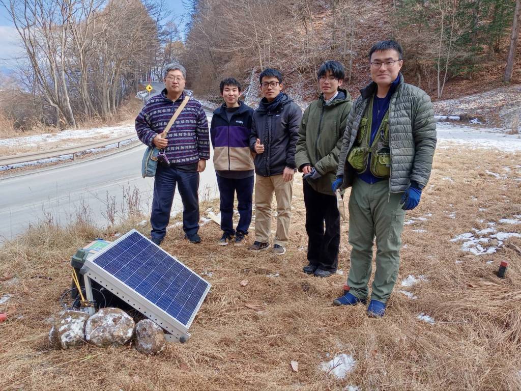京都大学防災研究所と共同研究で現地調査しました.